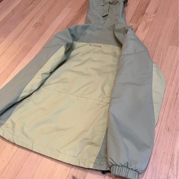 Columbia Women’s Light Green Front Zip Up Jacket Hooded Size Medium Windbreaker - Picture 7 of 12